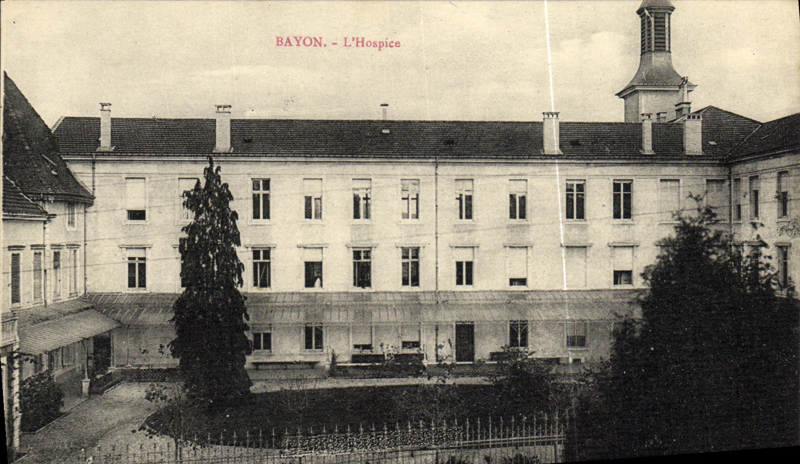 VINTAGE POSTCARD Bayon L Old people s home