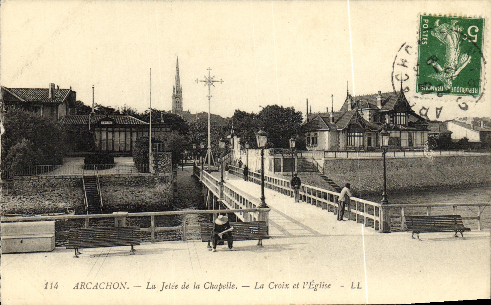 VINTAGE POSTCARD Arcachon the Pier of the Vault the Cross and L Church