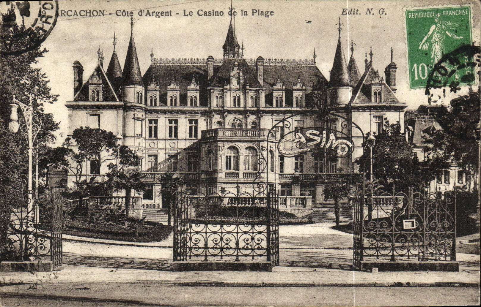 VINTAGE POSTCARD Arcachon Dimensions D Argent the Casino of the Beach