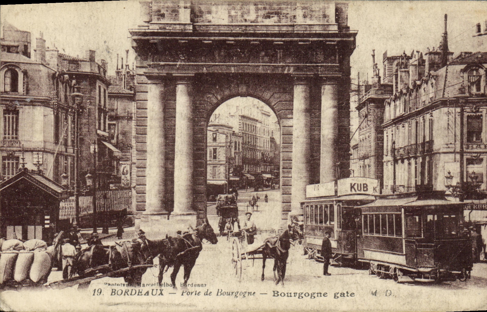 CPA Bordeaux Porte de Bourgogne Tramway