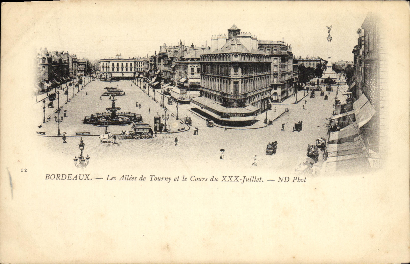 CPA Bordeaux Les Allees de Tourny et le Cours XXX Juillet
