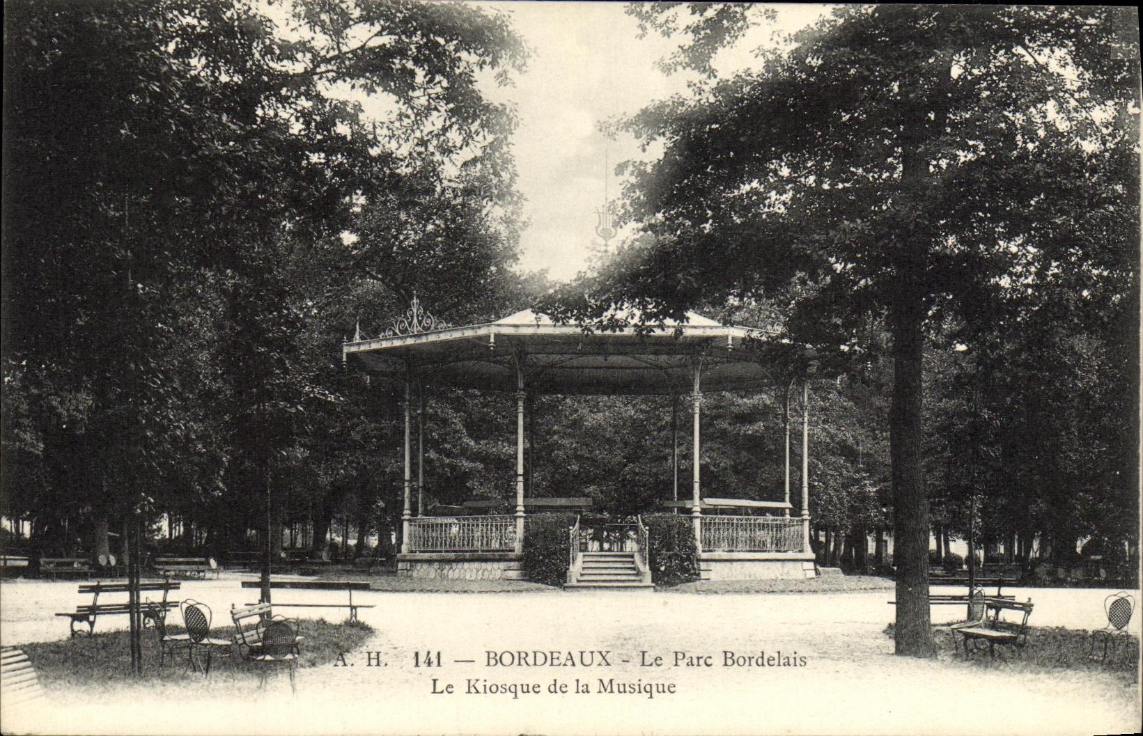 CPA Bordeaux Le Parc Bordelais Le kiosque de la musique