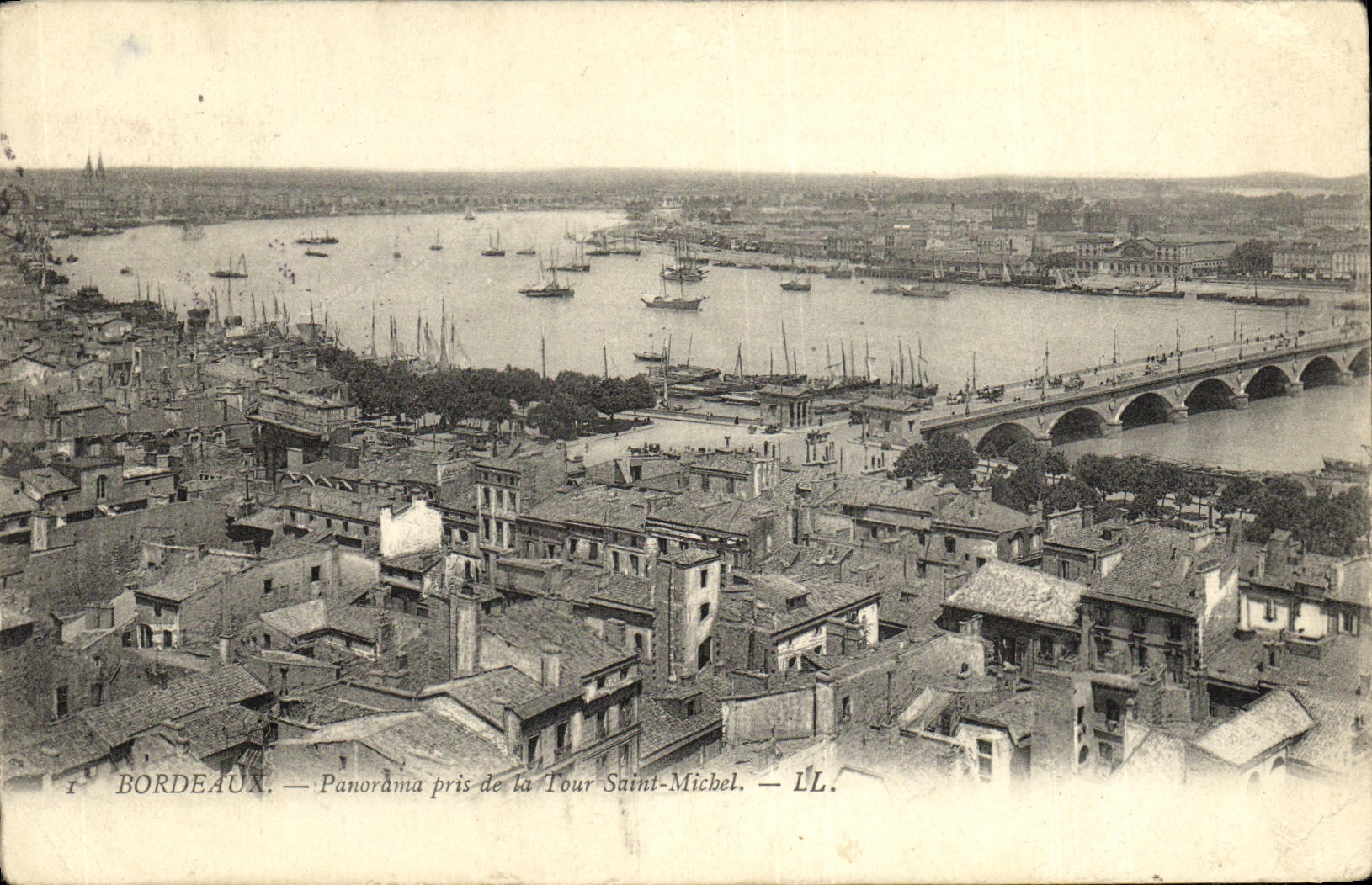 CPA Bordeaux Panorama pris de la Tour Saint Michel
