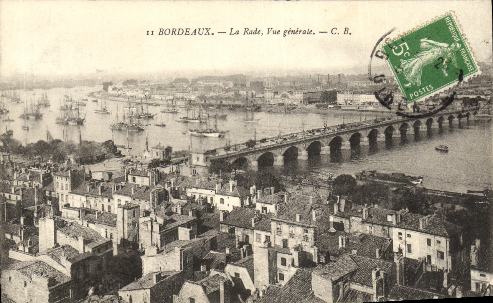 CPA Bordeaux Le Rade Vue Generale Bateaux
