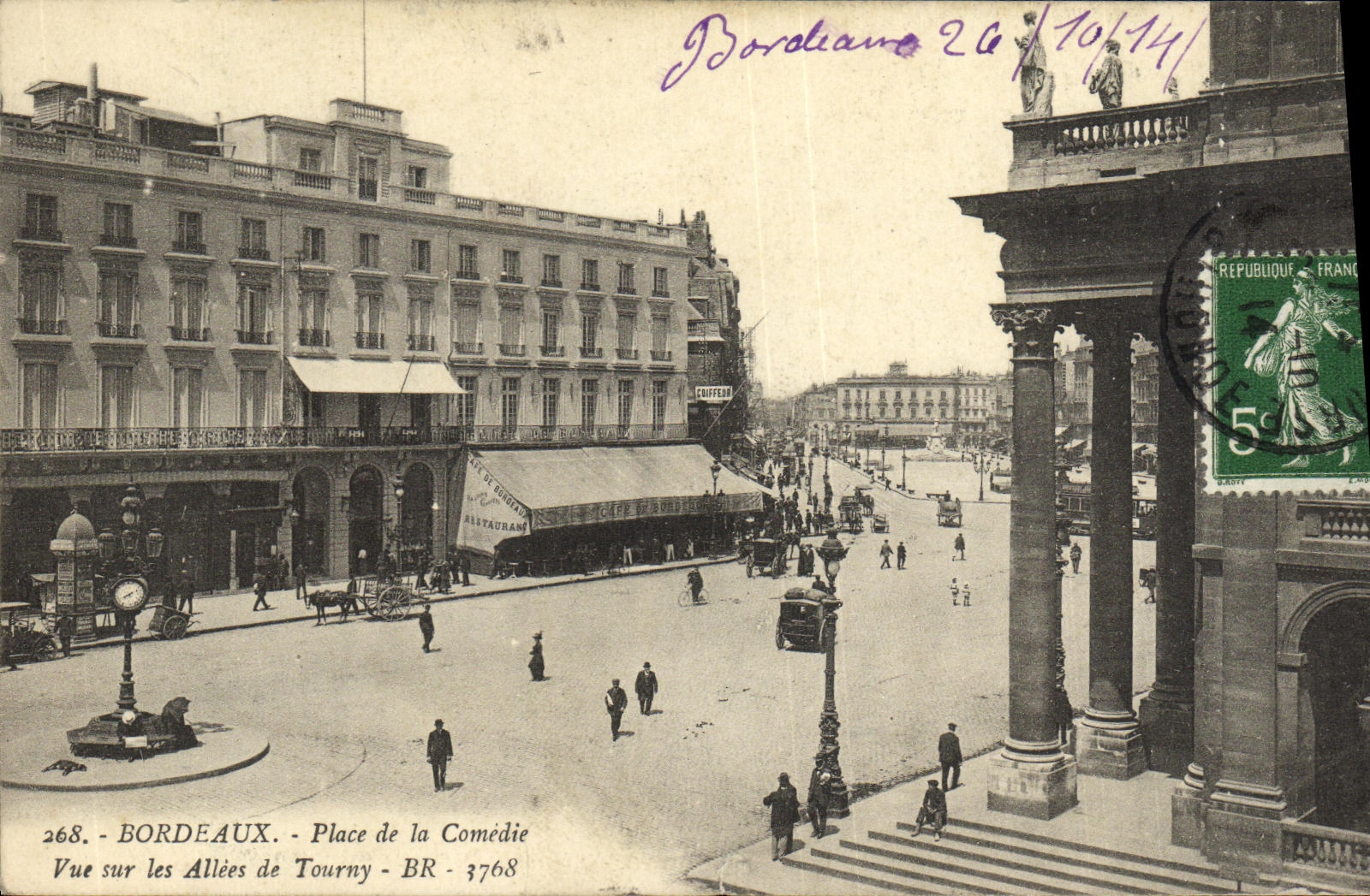 CPA Bordeaux Place de la Comedie Vu des alles de Tourny