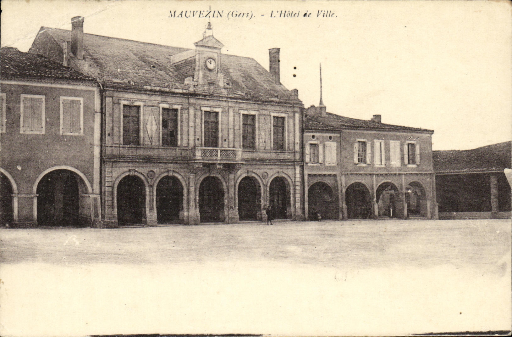 VINTAGE POSTCARD Mauvezin L Town hall
