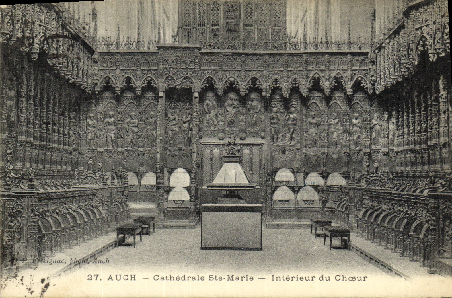 Catedral co de Auch de la POSTAL de la VENDIMIA Interior de Marie del estribillo