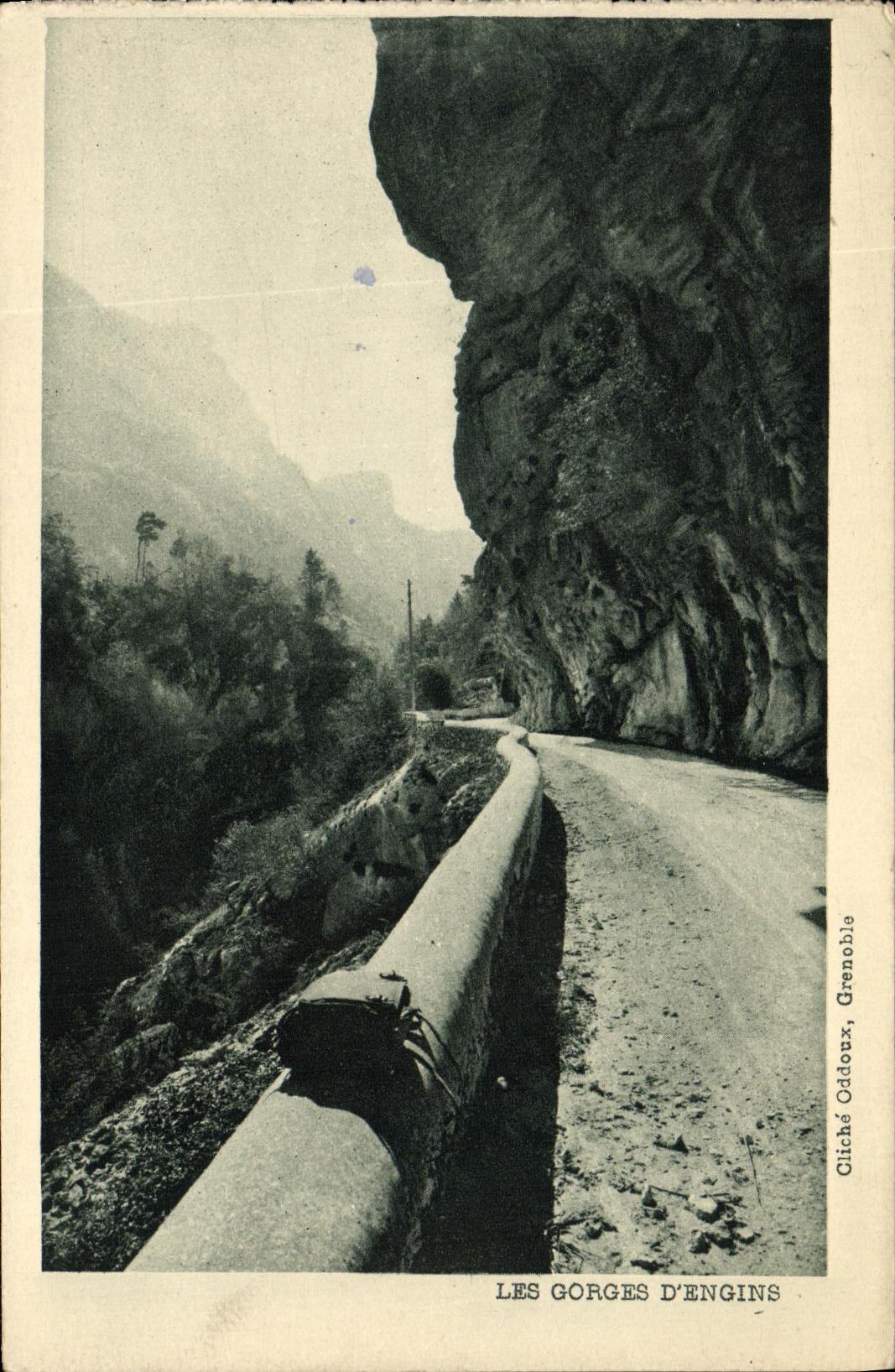 VINTAGE POSTCARD the throats D machines