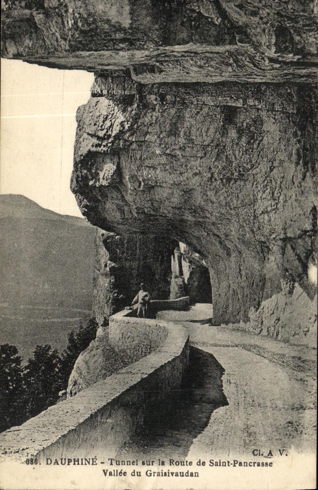 VINTAGE POSTCARD Dauphine Tunnel on the Road of Saint Pancrasse Valle of Graisivaudan