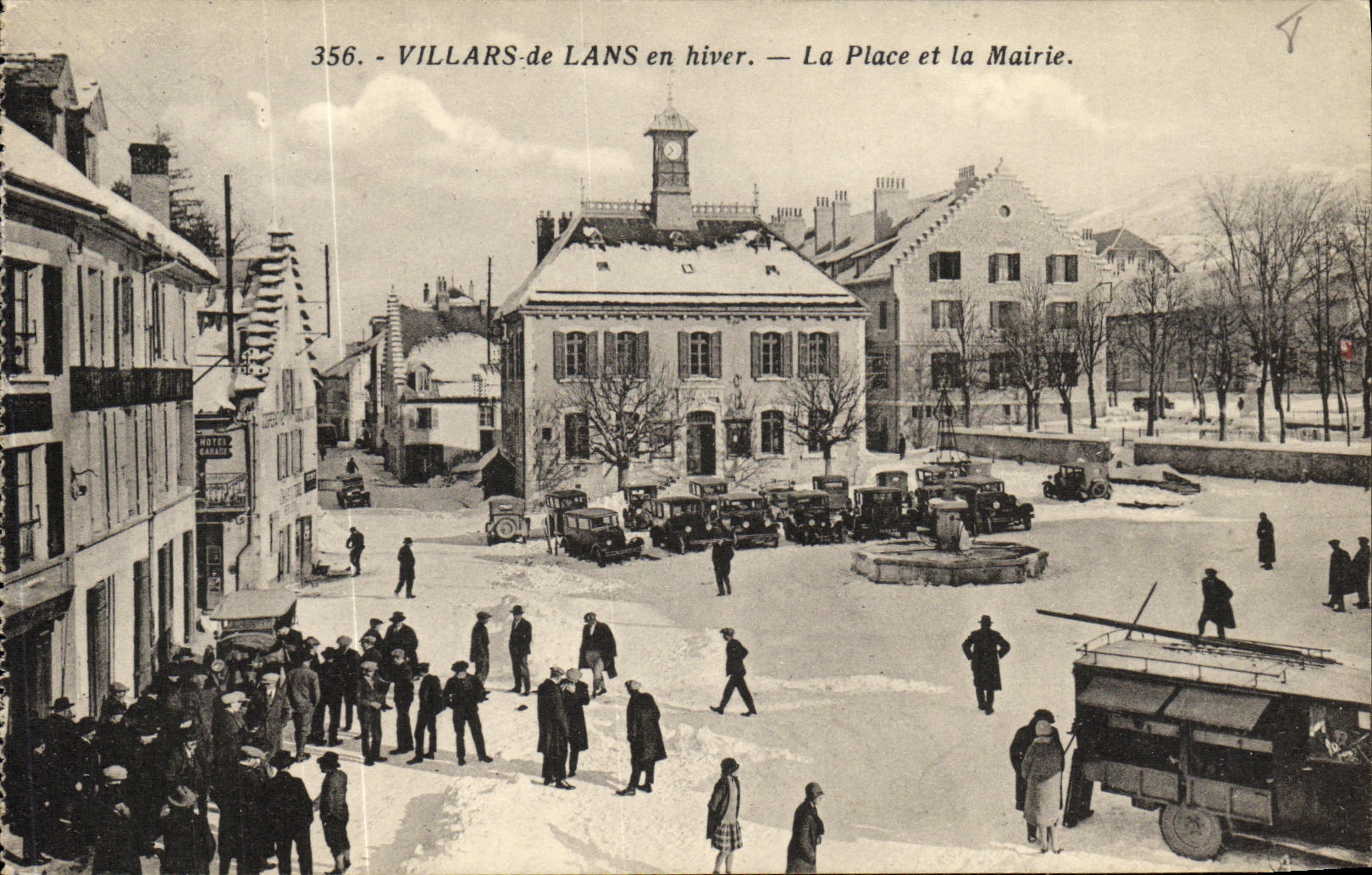 VINTAGE POSTCARD Villars de Lans in winter the Place and the Town hall