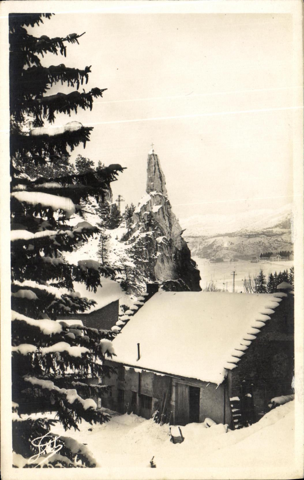 VINTAGE POSTCARD Villard de Lans Pierre pointed