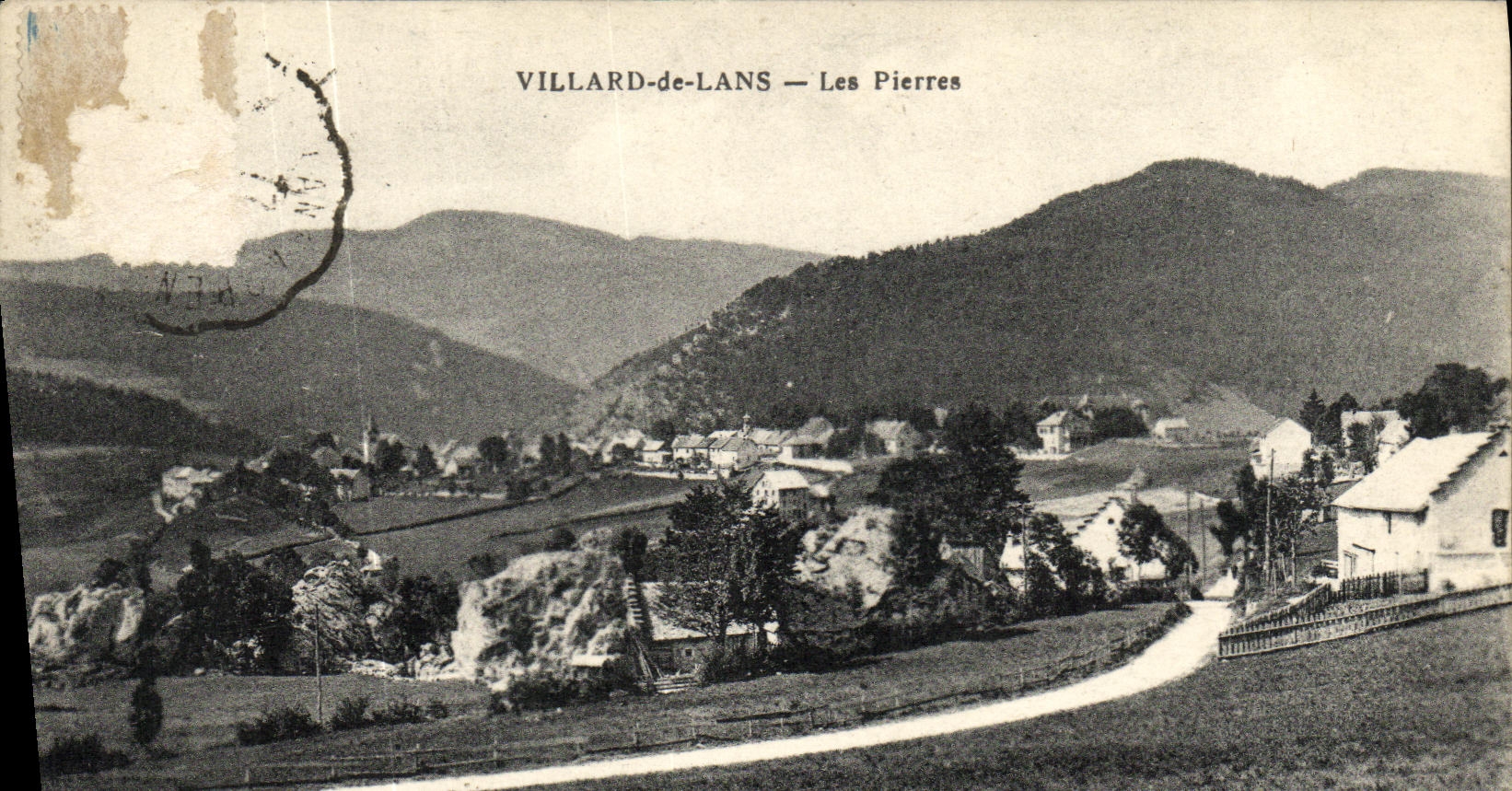 VINTAGE POSTCARD Villard de Lans Stones