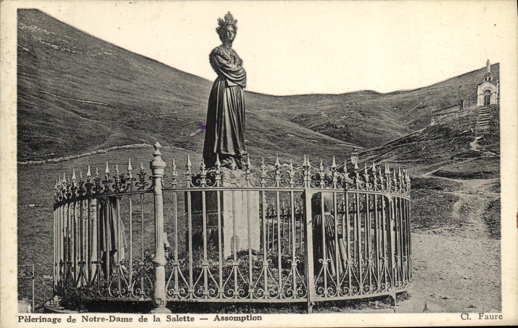 VINTAGE POSTCARD Peleringe of Notre Dame of Salette Assumption