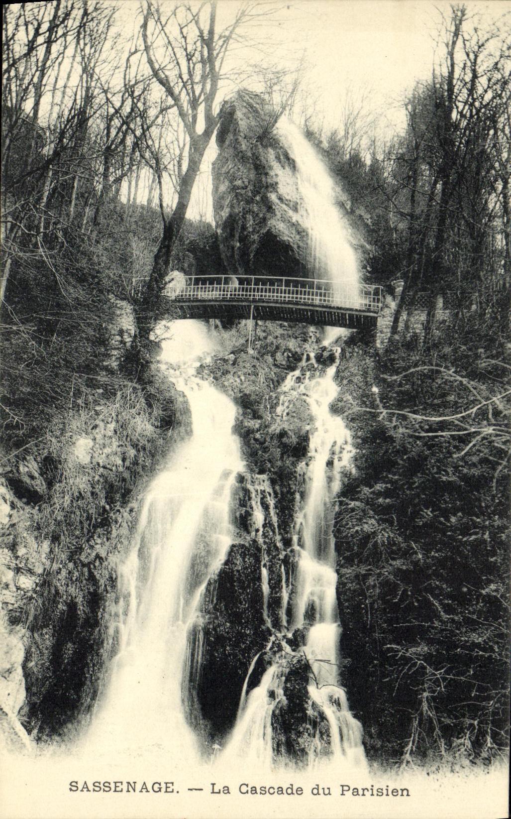 VINTAGE POSTCARD Sassenage the Cascade of the Parisian one