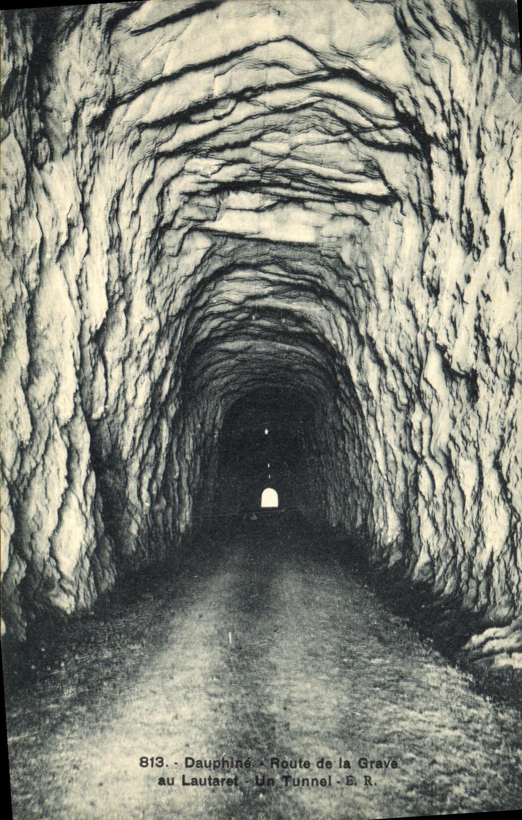 VINTAGE POSTCARD the Dauphine Road of the Low register in Lautaret a Tunnel