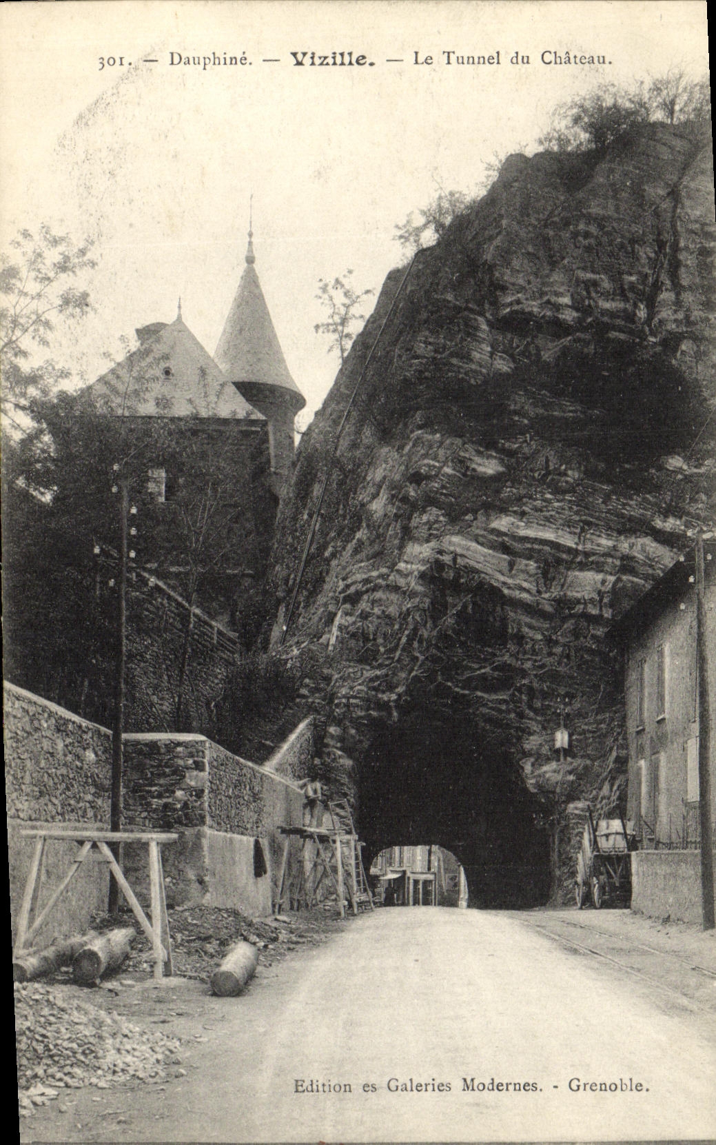 VINTAGE POSTCARD Dauphine Vizille the Tunnel of the Castle