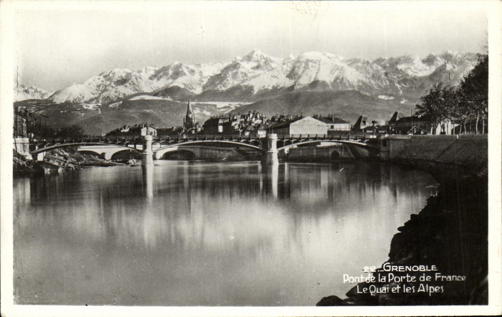 Puente de Grenoble de la POSTAL de la VENDIMIA de la puerta de Francia el Quay y las montanas