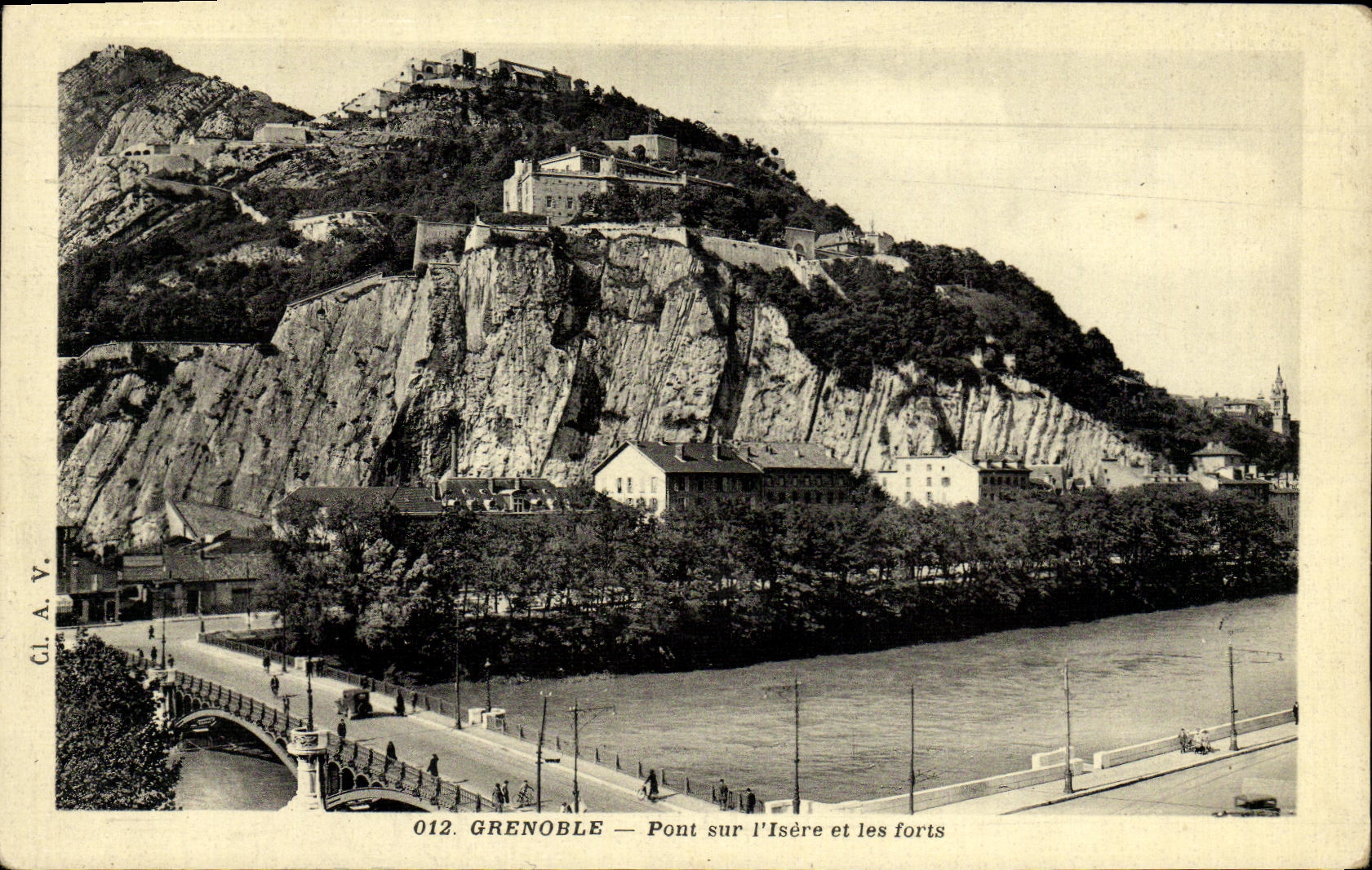 Puente de Grenoble de la POSTAL de la VENDIMIA en L lsere y fortalezas