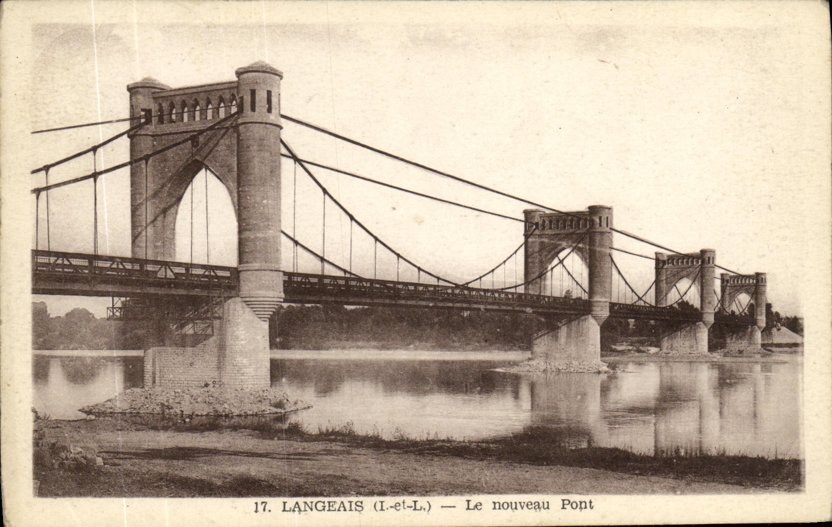 VINTAGE POSTCARD Langeais Nouvau Bridge