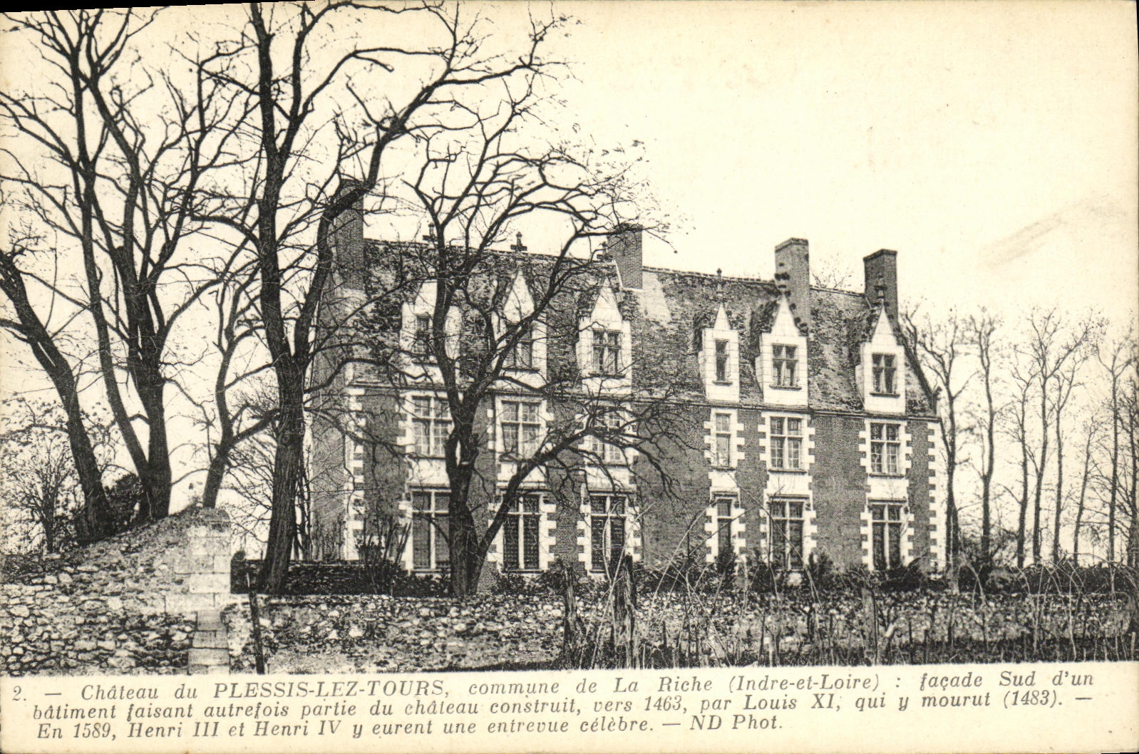 VINTAGE POSTCARD Tours Castle of Plessis the Tours Common one of the Rich person