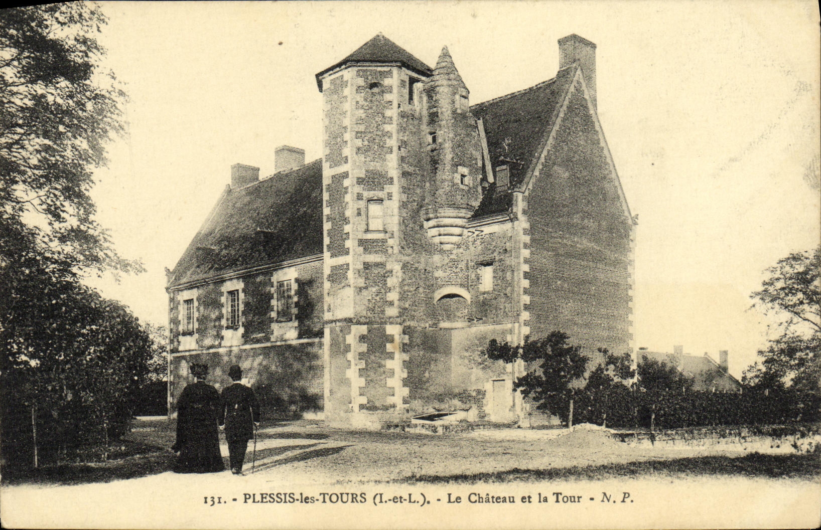 VINTAGE POSTCARD Tours Plessis Tours the Castle and the Tower