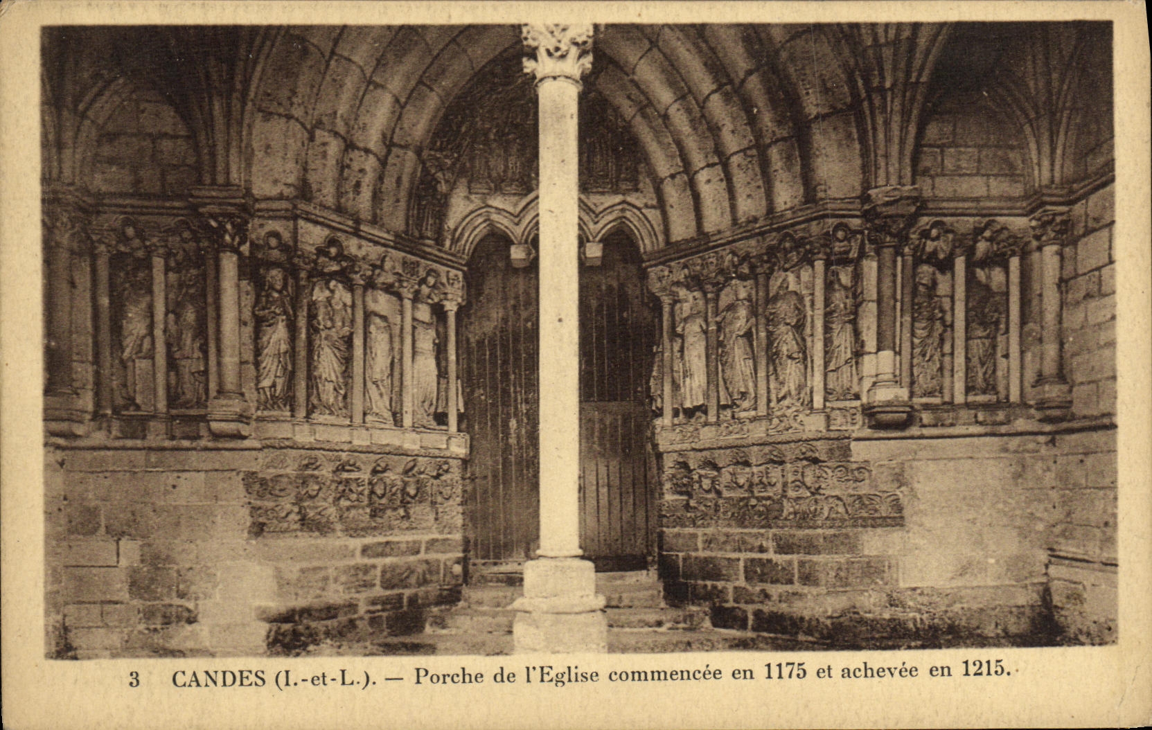 VINTAGE POSTCARD Candes Porch of L Commencee Church in 1175