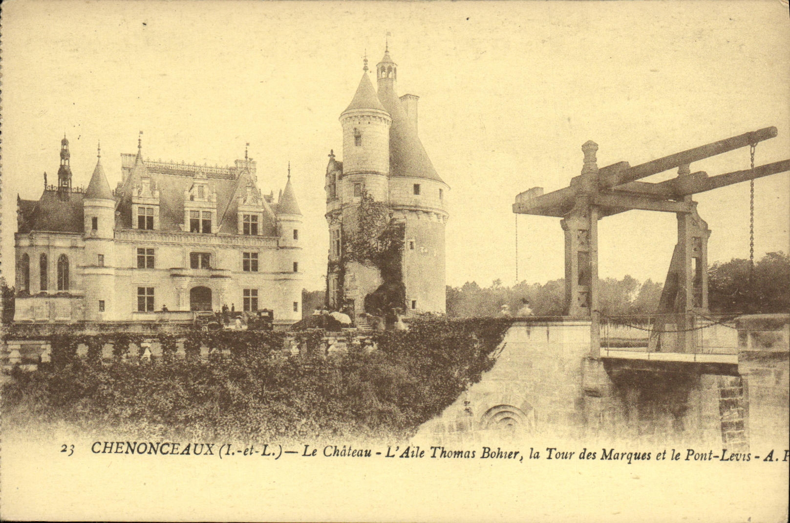 VINTAGE POSTCARD Chenonceaux the Castle L Wing Thomas Bohier the tower of AMrques and the bridge levis