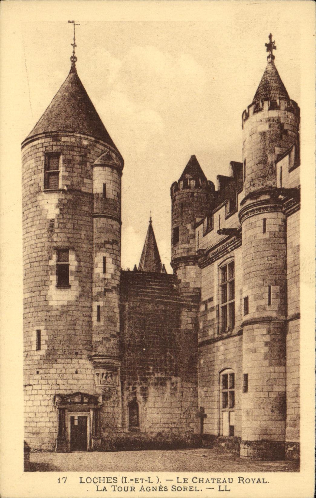 CPA Environs De Loches Le Chateau Royal La Tour Agnes Sorel