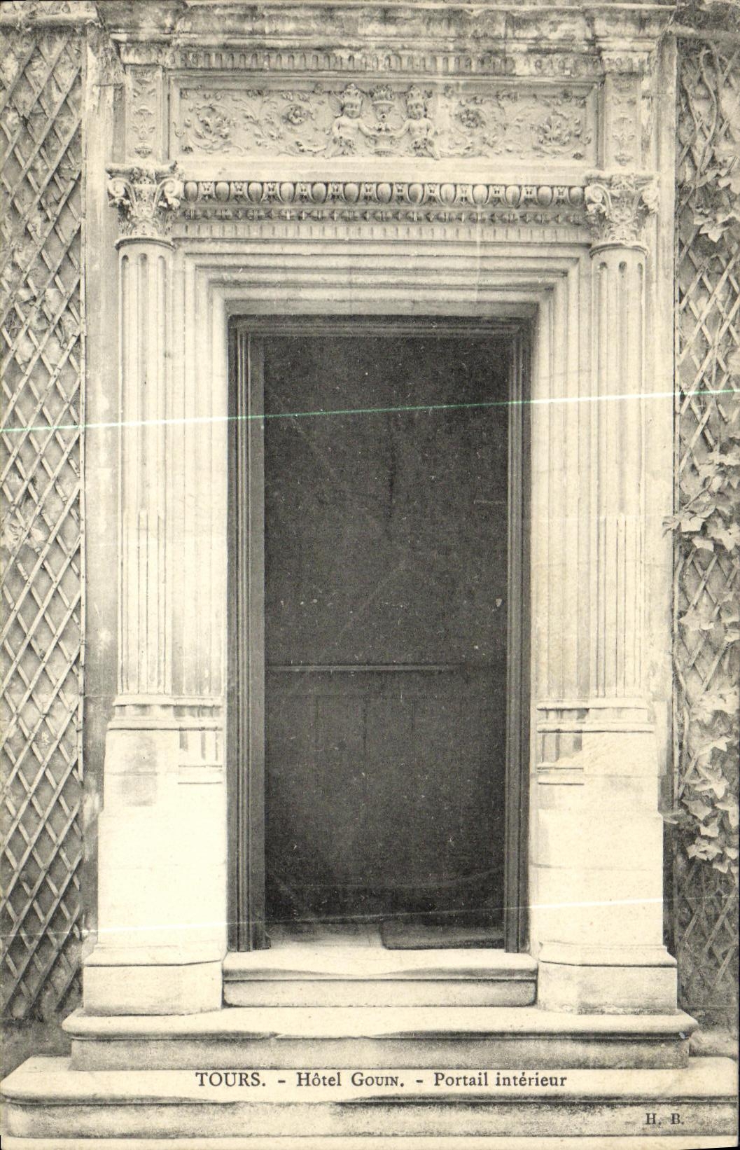 VINTAGE POSTCARD Tours Hotel Gouin Interior Gate