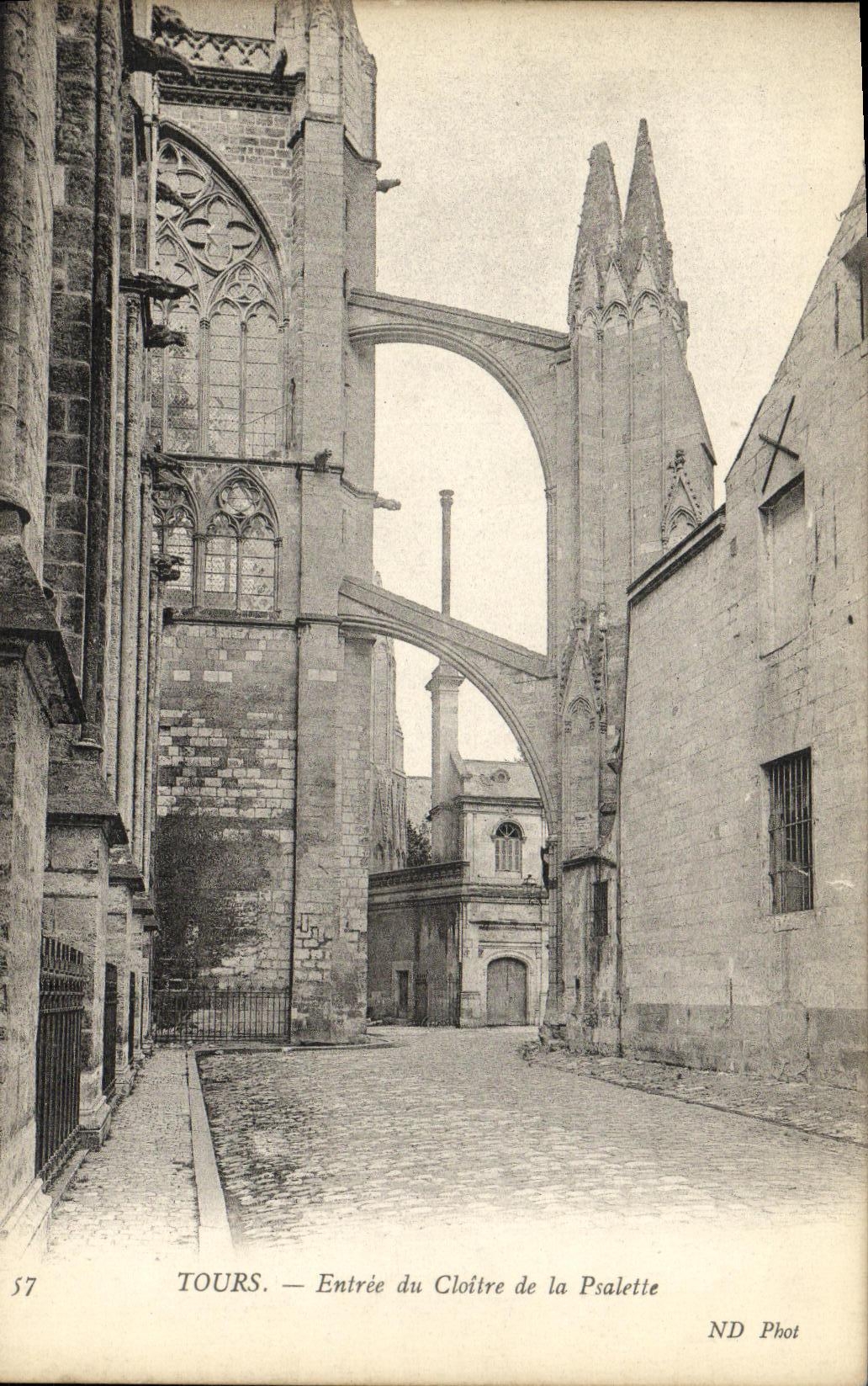 VINTAGE POSTCARD Tours Entered of the Cloister of Psalette