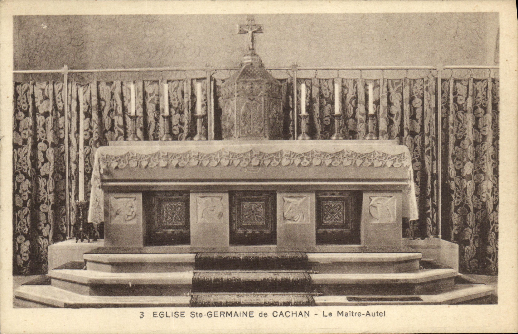 CPA Paris Eglise Ste Germain de Cachan Le Maitre Autel