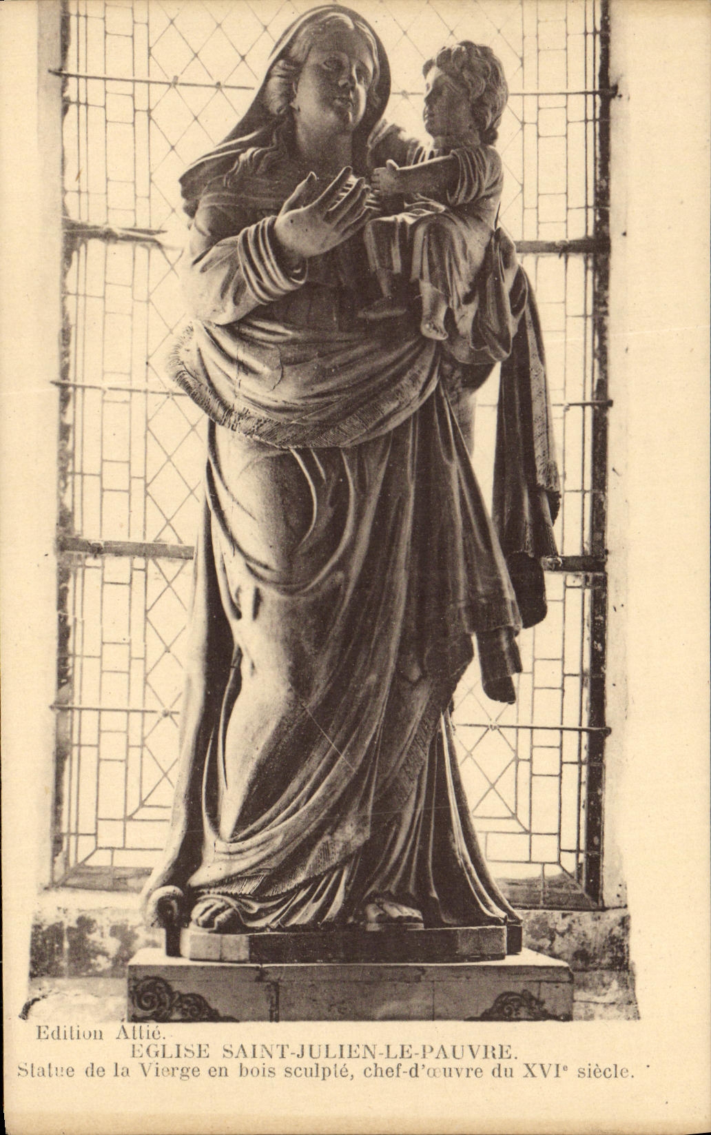 CPA Paris Eglise Saint Julien Le Pauvre Statue de la vierge 