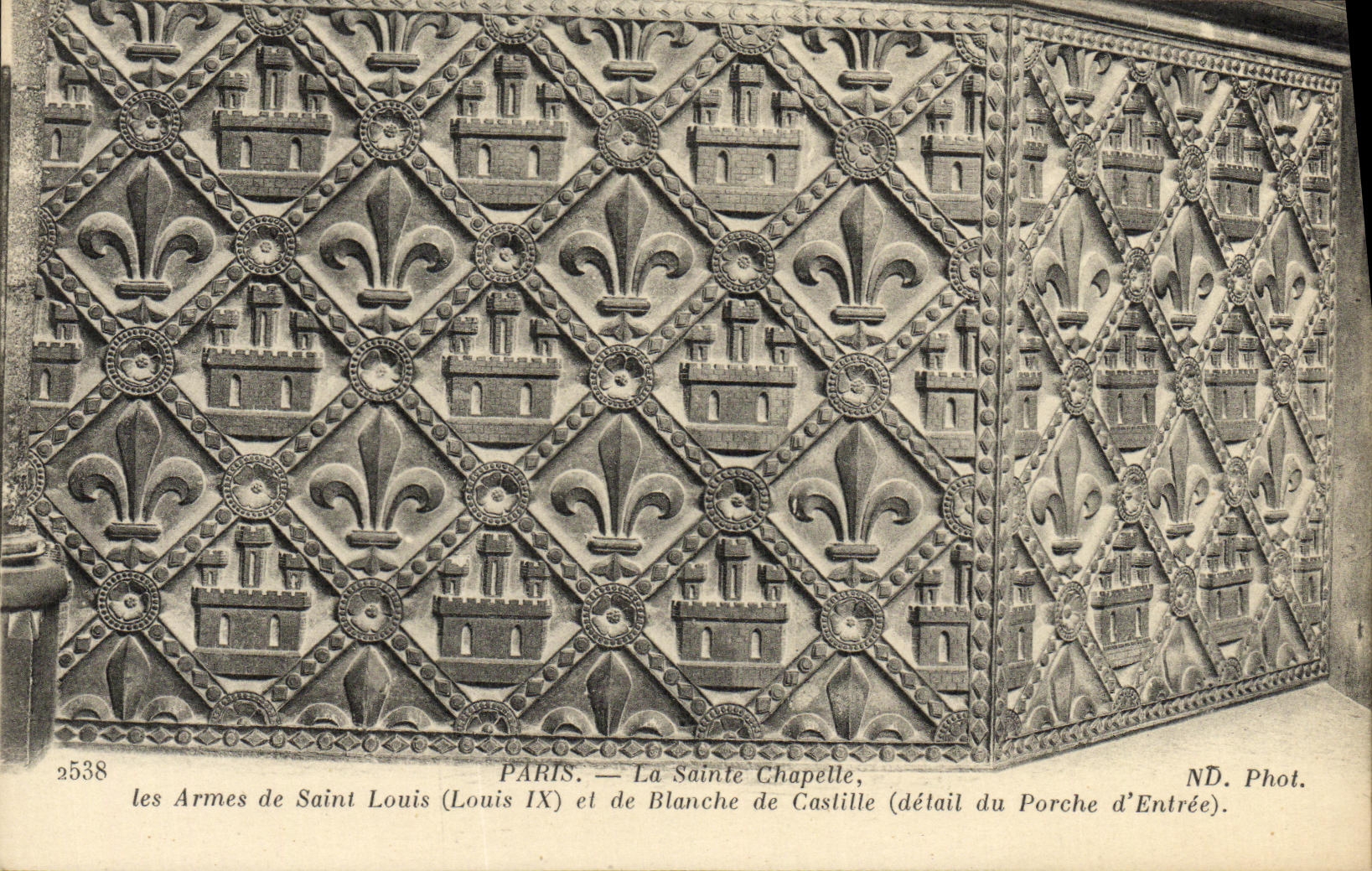 CPA Paris La Sainte Chapelle Armes de Saint Louis et de Blanche de Castille
