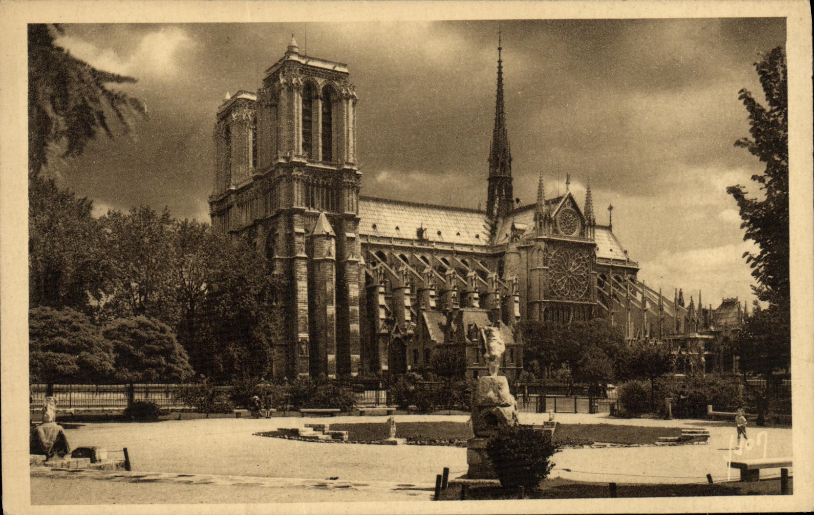 VINTAGE POSTCARD Paris Notre Dame Seen of the Public garden Rene Viviani