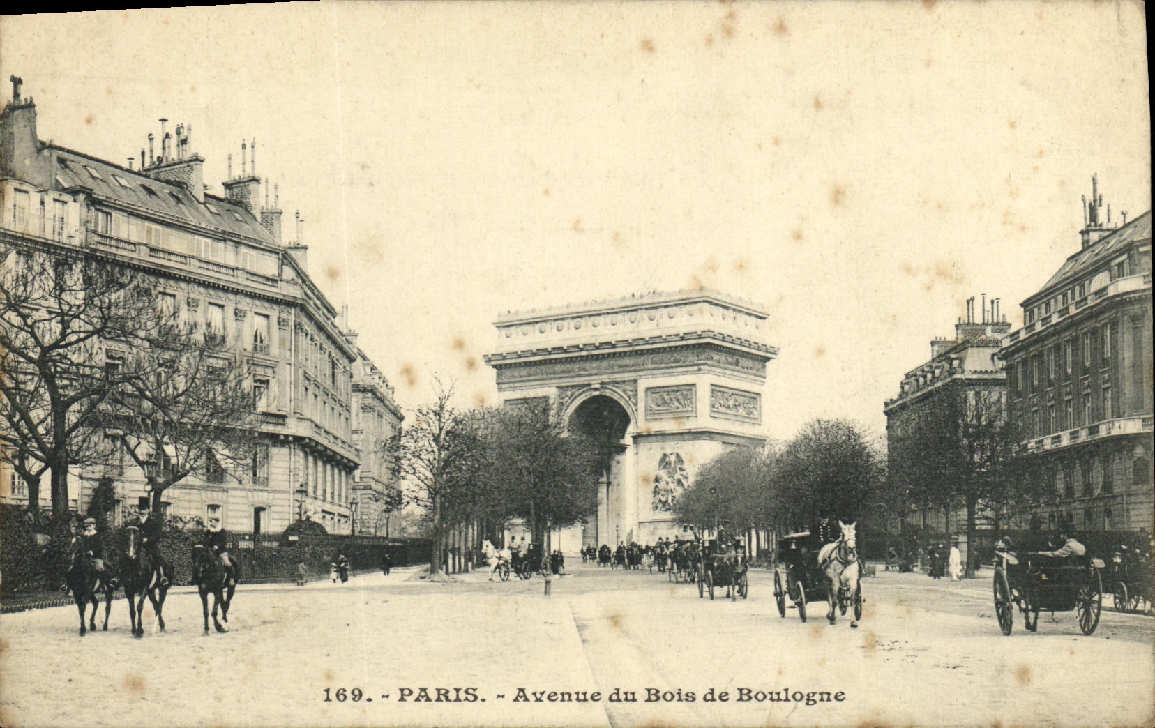 Avenida de Paris de la POSTAL de la VENDIMIA de la madera de Boulogne