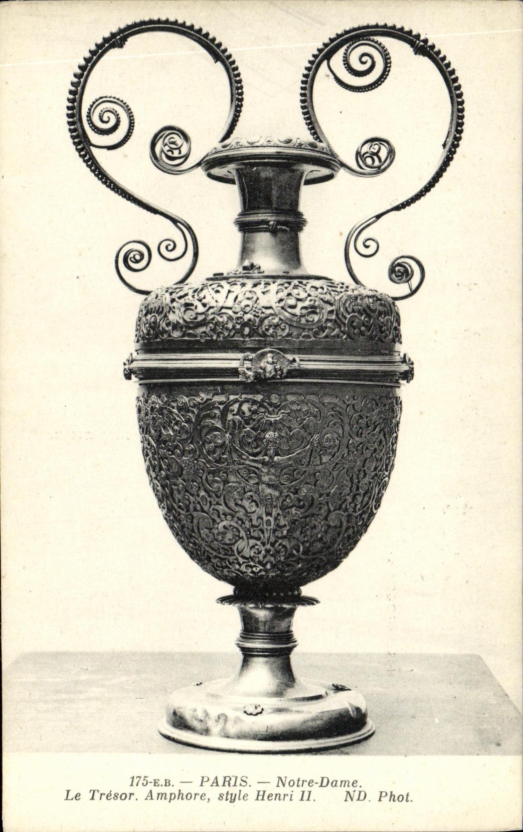 VINTAGE POSTCARD Paris Notre Dame the Treasury Amphora Style Henri II