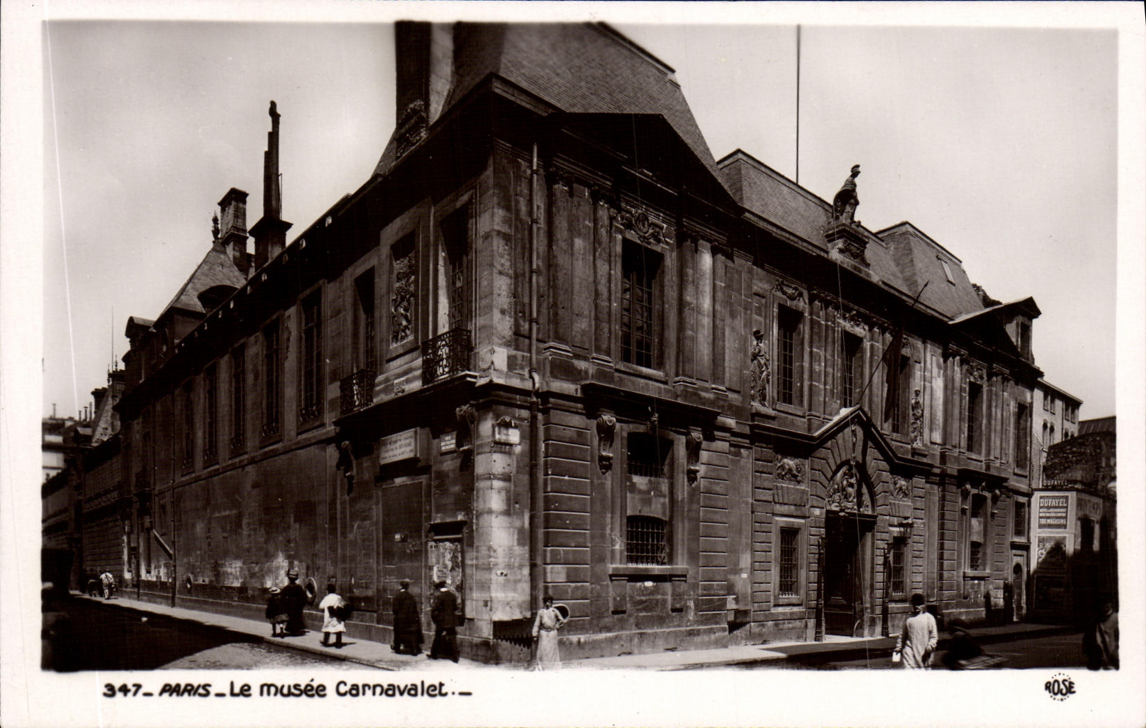 VINTAGE POSTCARD Paris Carnavalet Museum