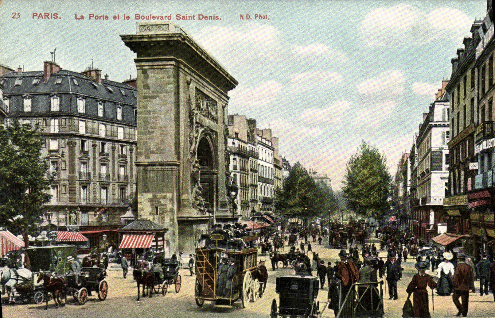 CPA Paris La Porte et le Boulevard Saint Denis