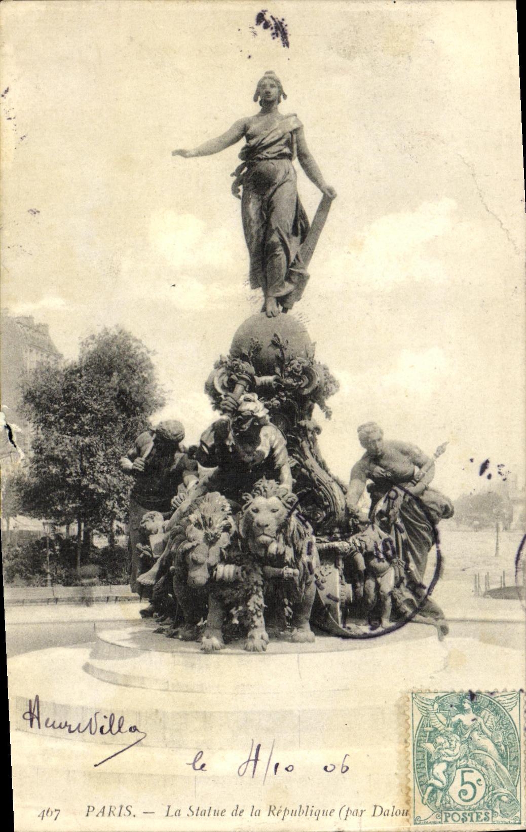 VINTAGE POSTCARD Paris the Statue of the Republic Lions