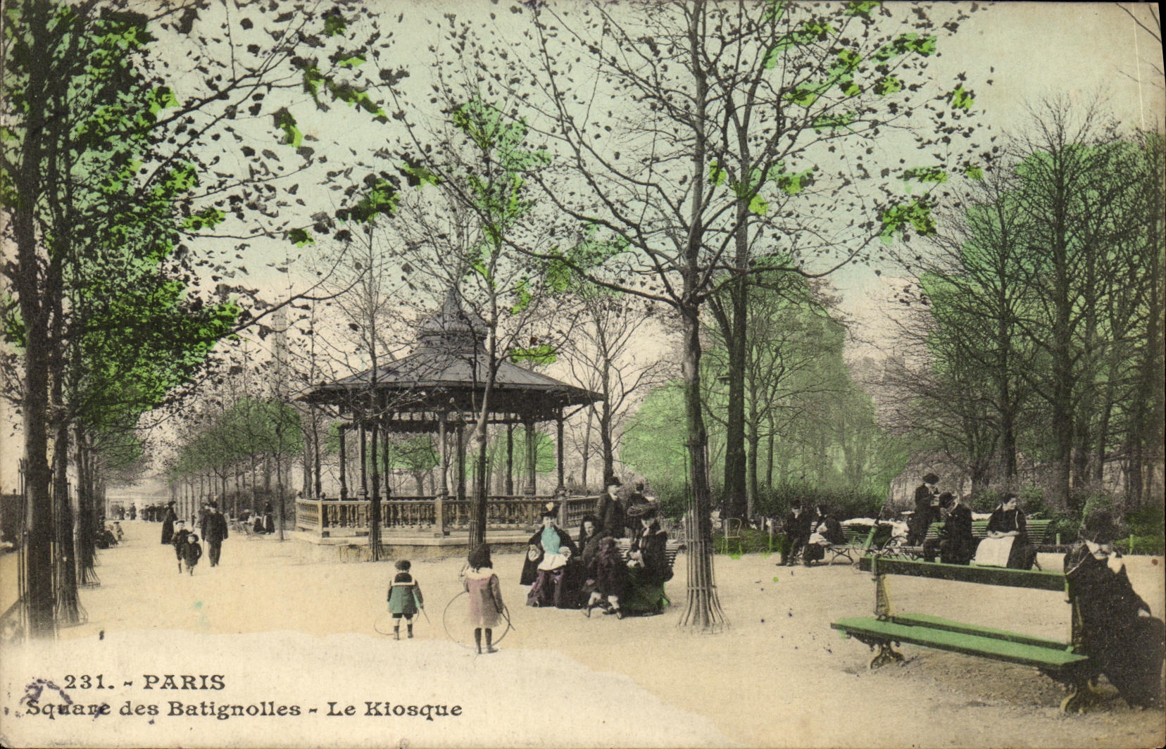CPA Paris Square des Batignolles Le Kiosque