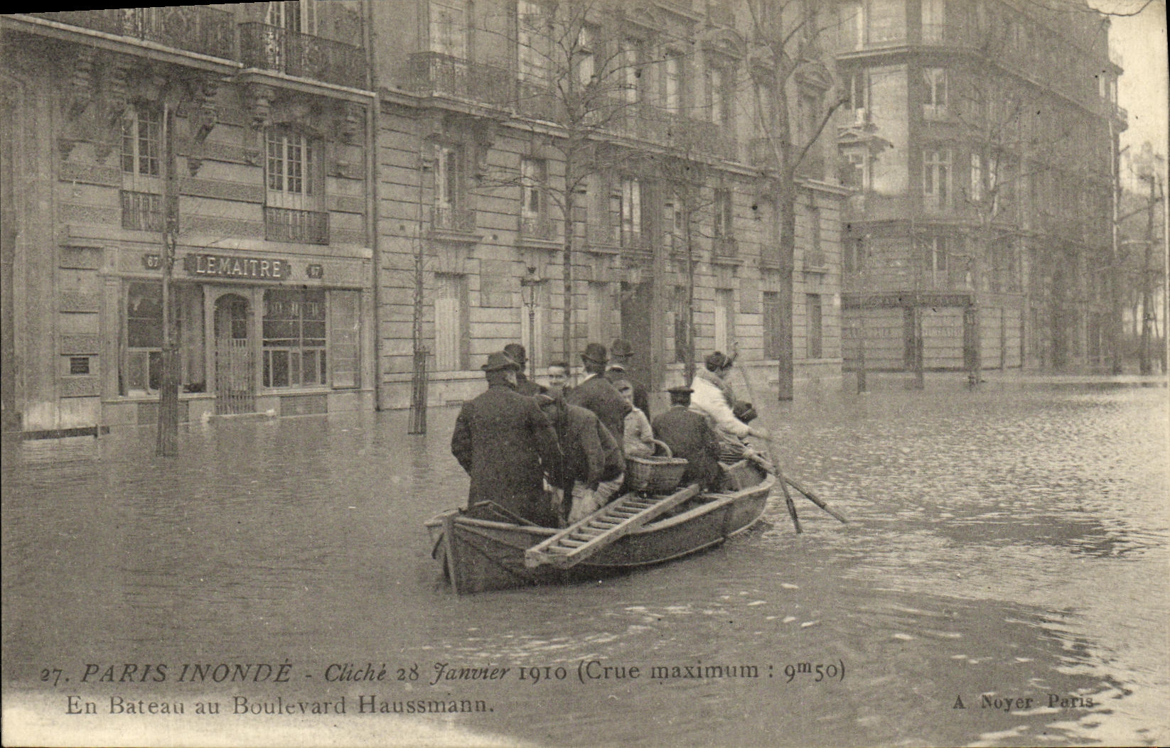 VINTAGE POSTCARD Paris Floods In boat with the boulevar Haussmann
