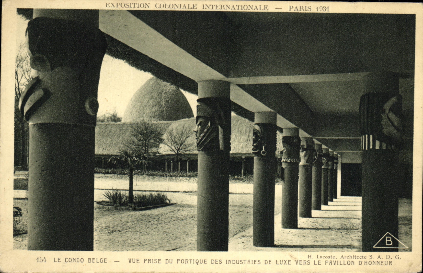 CPA Exposition Coloniale Internationale Paris 1931 Le Congo Belge Vue prise du portique des indsutries du luxe 
