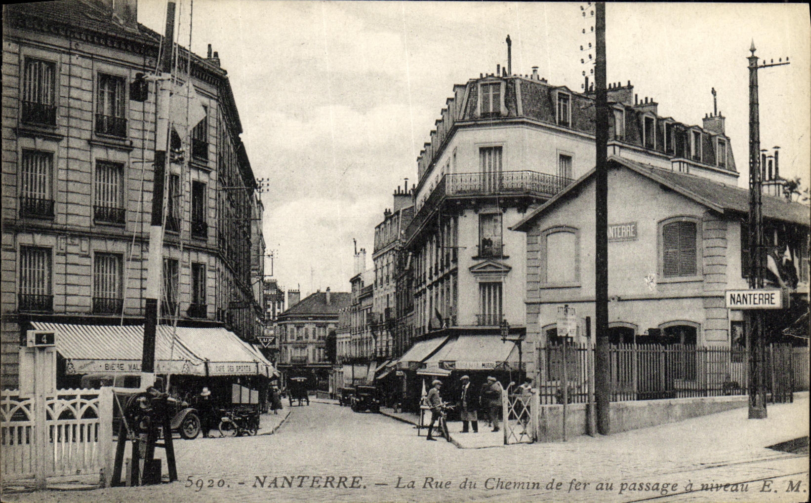 POSTAL Nanterre de la VENDIMIA la calle del ferrocarril al nivel de travesia