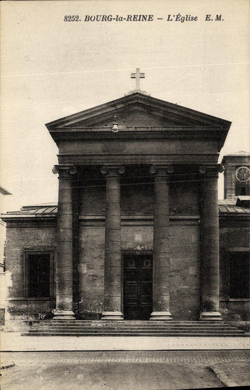 VINTAGE POSTCARD Borough the Queen L Church