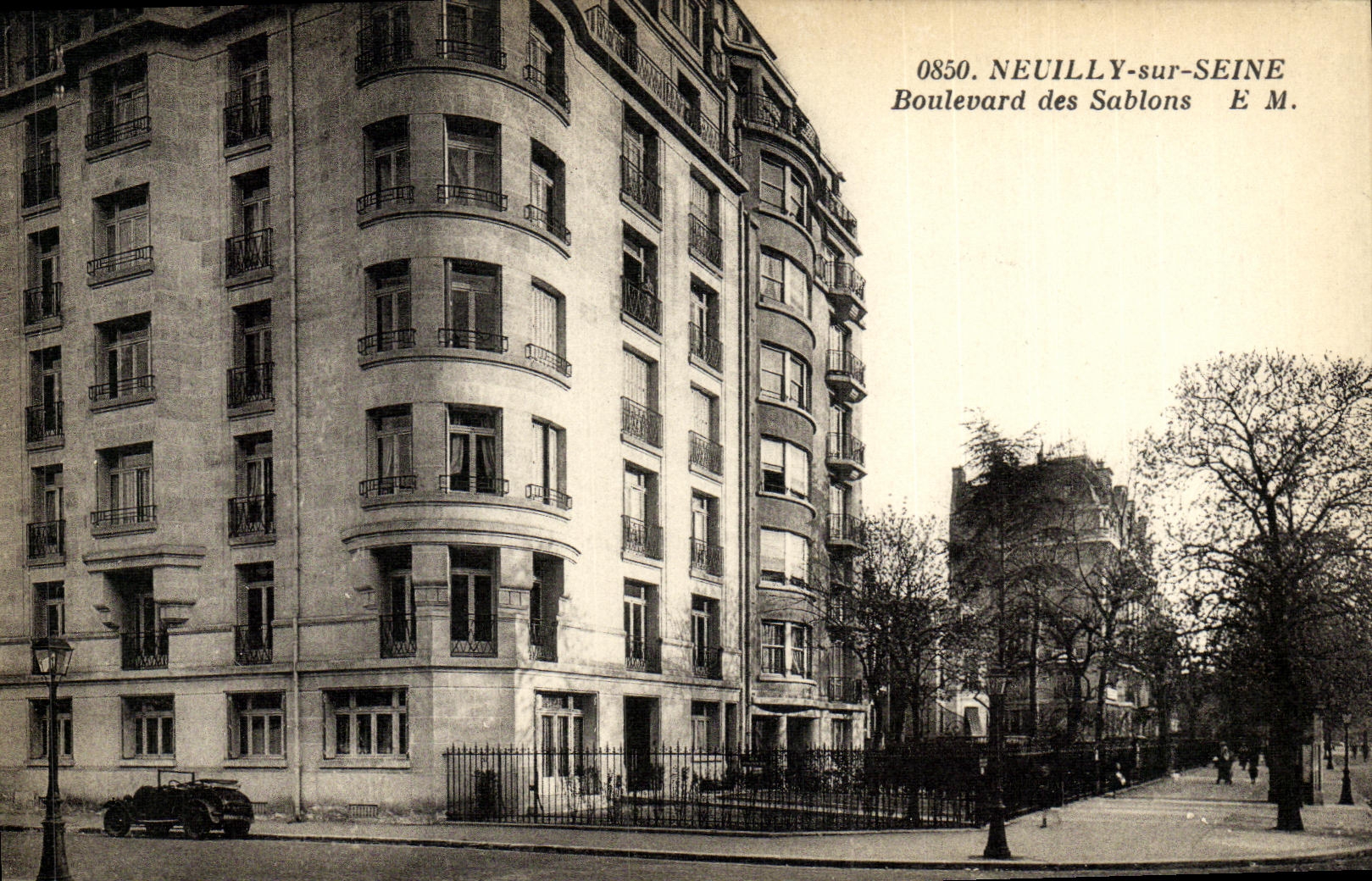 CPA Neuilly sur Seine Boulevard des Sablons