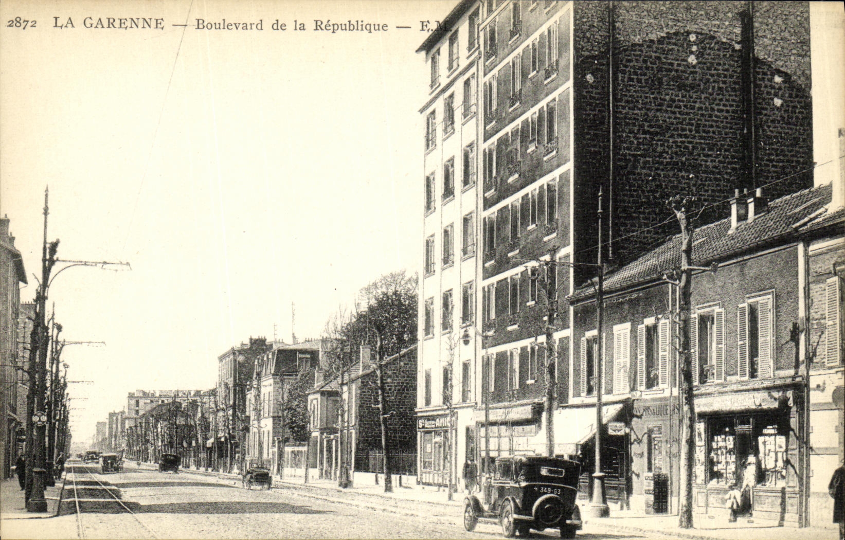 VINTAGE POSTCARD Garenne Boulevard of the Republic
