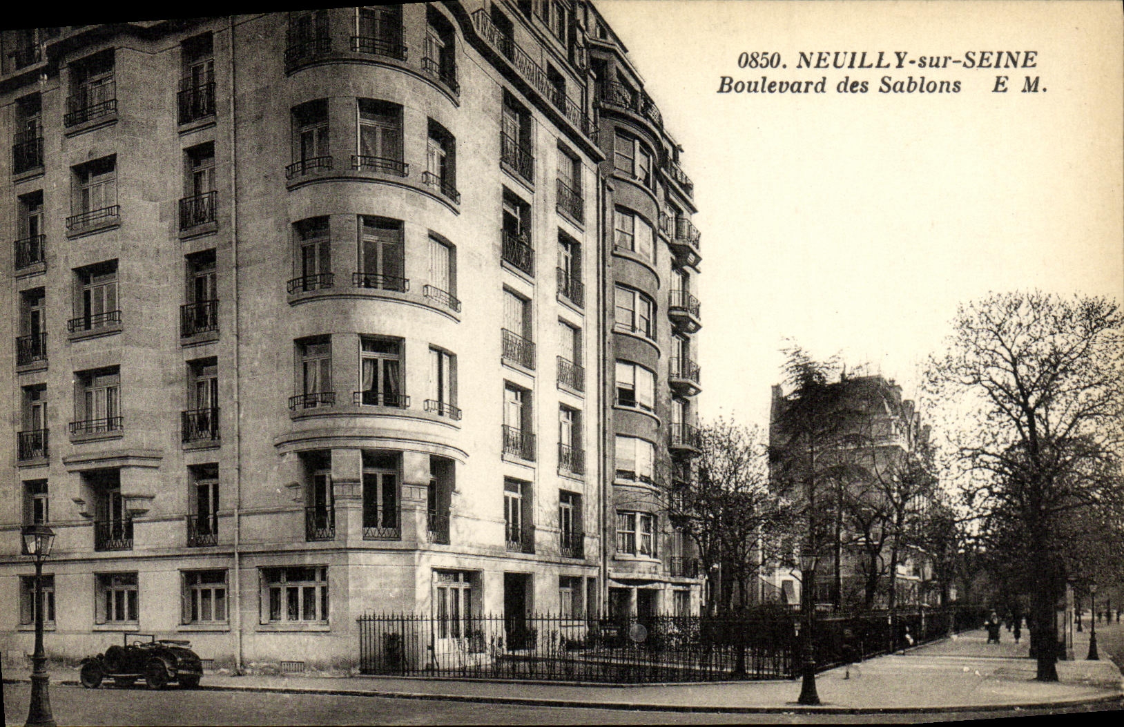 CPA Neuilly sur Seine Boulevard des Sablons