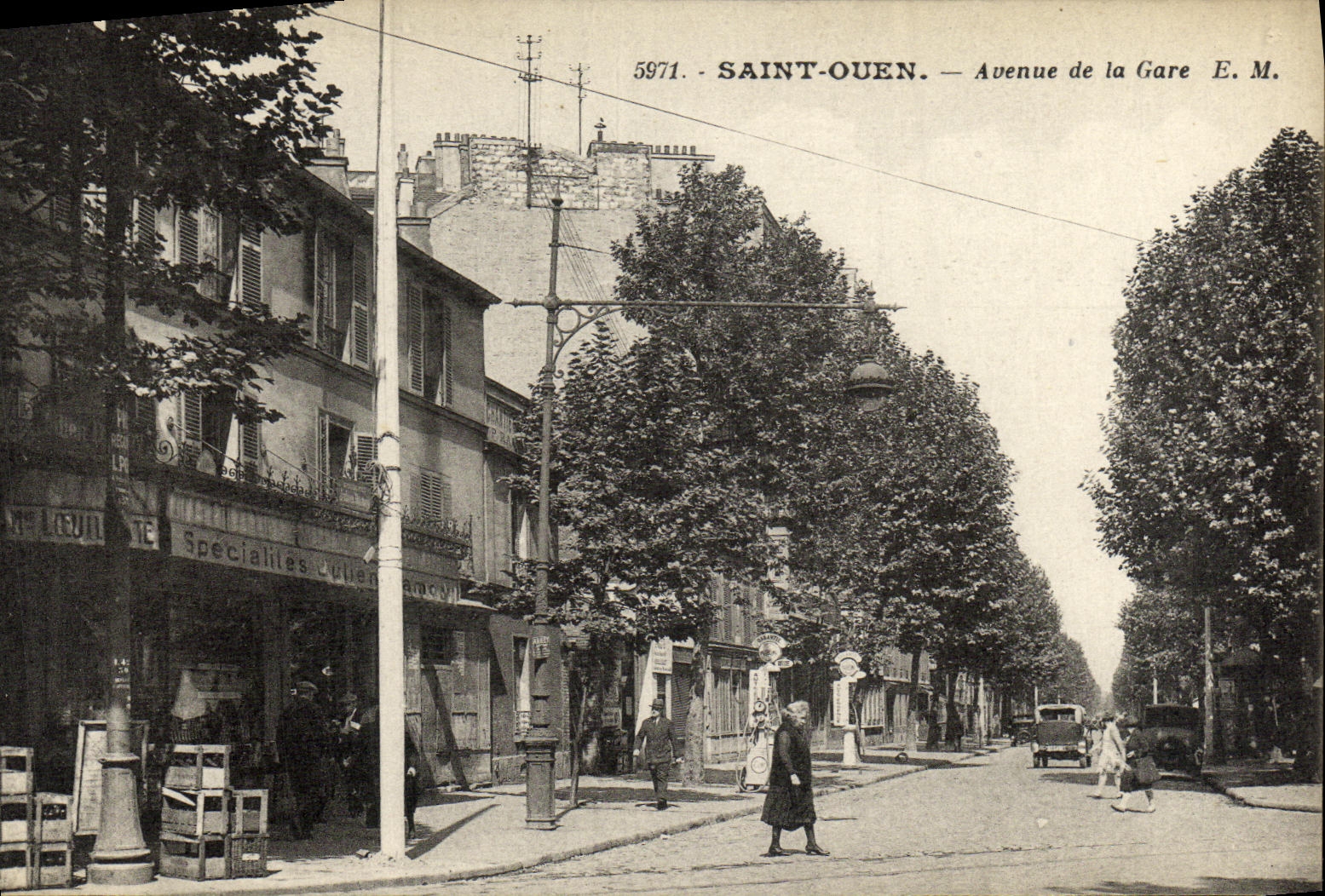 CPA Saint Ouen Avenue de la Gare 