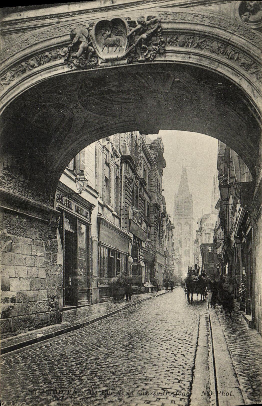 VINTAGE POSTCARD Rouen the street of the large clock