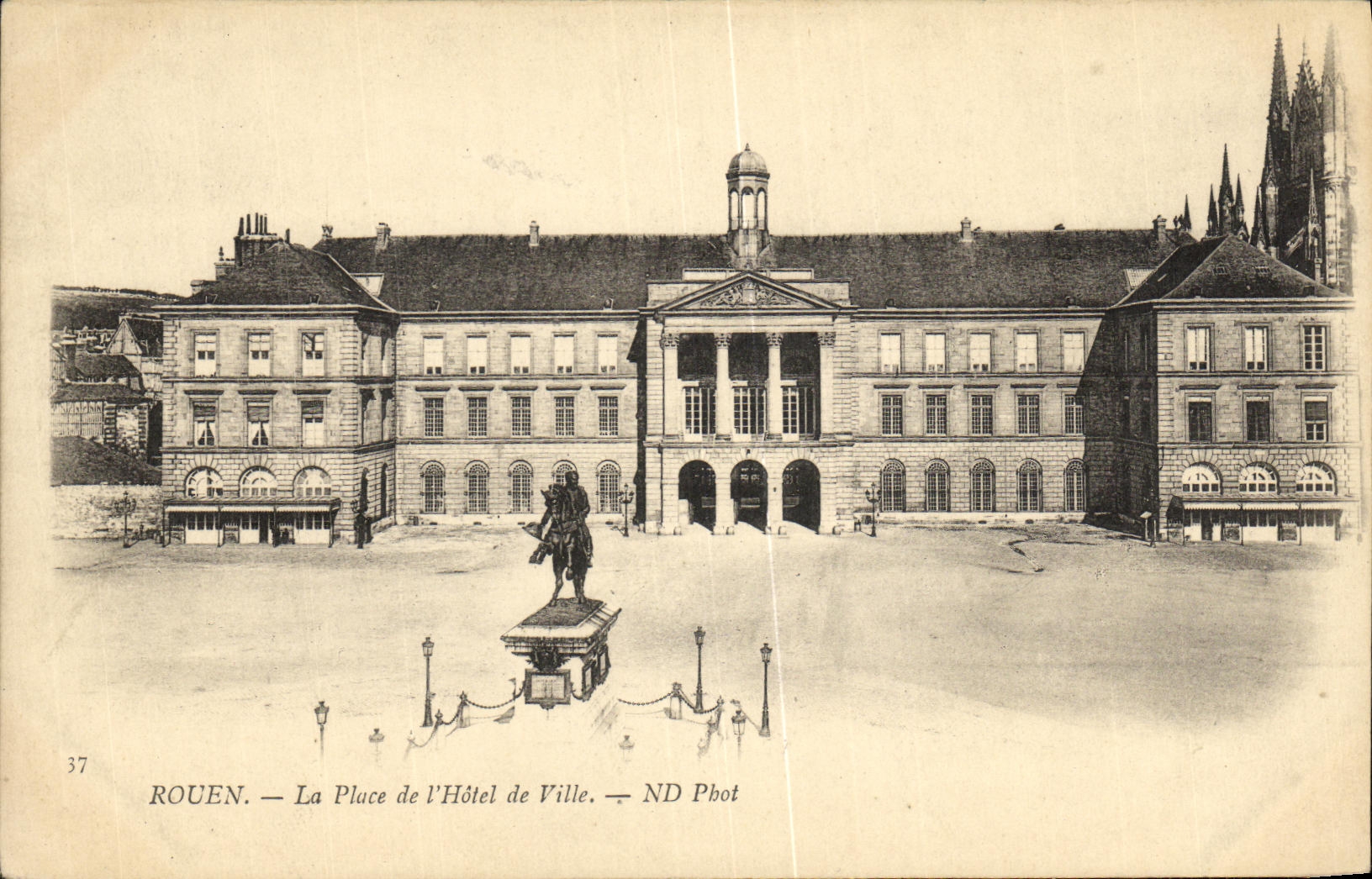 VINTAGE POSTCARD Rouen the Place of L Town hall
